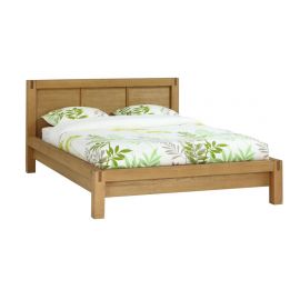 Двуспальная деревянная кровать Home4You Chicago | Кровати с матрасом | prof.lv Viss Online