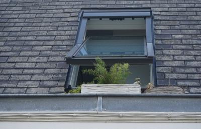 Kā iegādāties kvalitatīvus jumta logus?